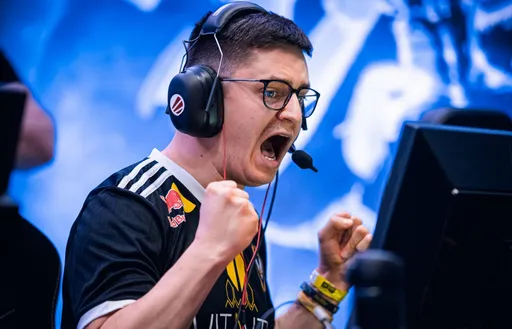 Более 84% ставок сделаны на победу Team Vitality в матче с Team Liquid