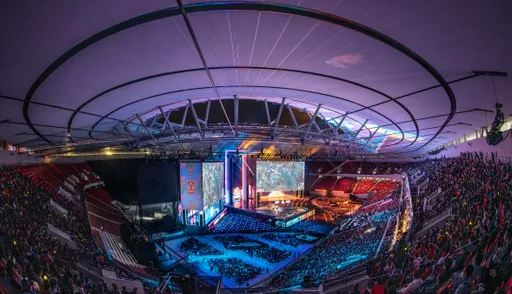 За финалом Worlds 2021 следили более 4 млн человек — это новый рекорд для LoL