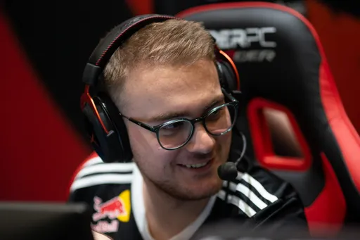 Fnatic прошла в основную стадию DreamHack Open November 2021