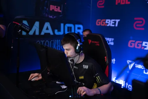 B1t — лучший игрок в CS:GO по проценту хедшотов в 2021 году
