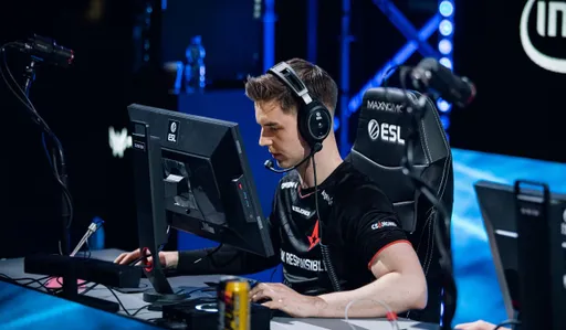 Device об автографах на PGL Stockholm Major 2021: организаторы просто поздно собрали подписи