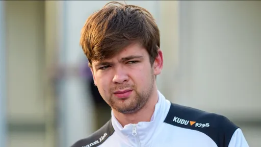 Malr1ne сыграет за Virtus.pro на PREMIER SERIES