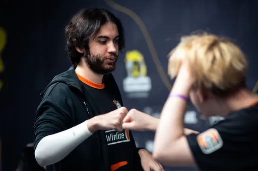 ThunderFlash выбила Virtus.pro c квалификации к IEM Sydney 2023