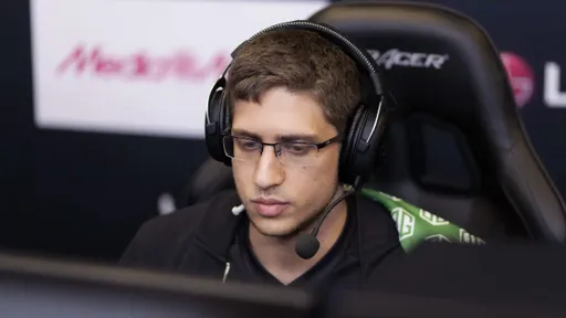 Fly поставил рекорд по ассистам на про-сцене Dota 2