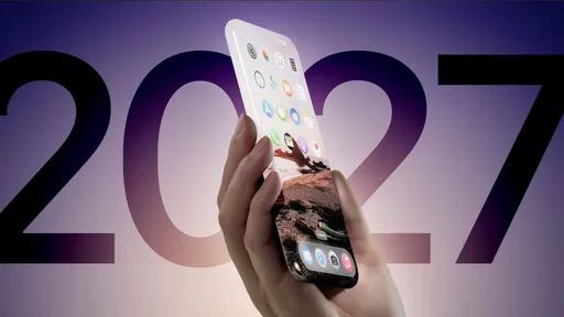 Что готовит Apple в следующих поколениях: складной iPhone, Siri 2.0 и переход на OLED. Все подробности