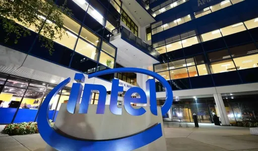 Слух: правительство США планирует приобрести долю в Intel