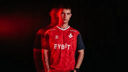 Device не сможет выступить за Astralis на Elisa Masters Espoo 2022