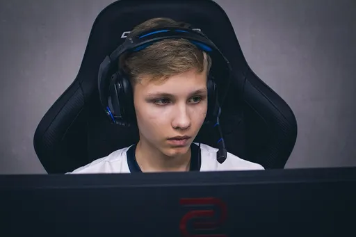 G2 сенсационно обыграла Virtus.pro на ESL Pro League Season 16