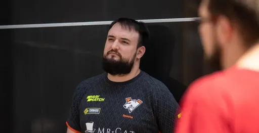 9pasha: Solo злым стал из-за ставок, в переписке вообще всё плохо