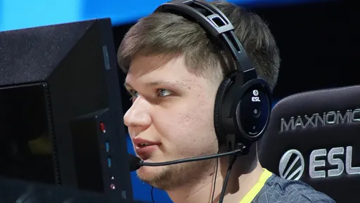 «Доброе утро» — s1mple спародировал фото Месси в кровати с кубком ЧМ-2022