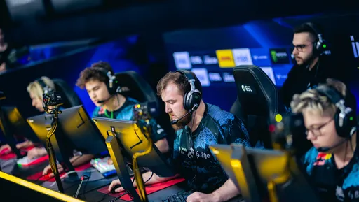 Team Spirit сразится с Astralis в матче навылет из ESL Pro League Season 17