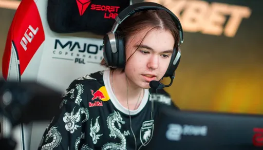 Team Spirit покинула IEM Chengdu 2025