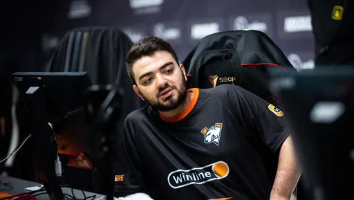 Virtus.pro победила Team Spirit и стала чемпионом CCT 2023 Online Finals 2