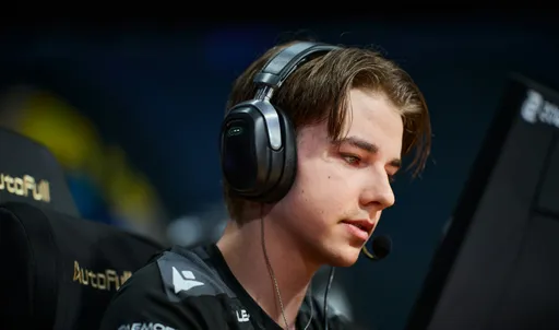 MOUZ подписала 18-летнего рифлера PR из GamerLegion