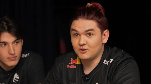 Yatoro рассказал, как покупал скины для Dota 2 на китайских площадках с помощью Monet