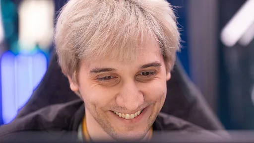Пользователи Reddit раскритиковали Arteezy за стримы казино