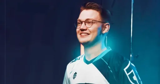 AVULUS и NaVi Junior сразятся за место на ESL One Raleigh 2025