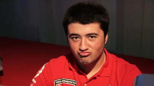 MOUZ почтила память cyx – киберспортсмен погиб в автокатастрофе в 2010 году