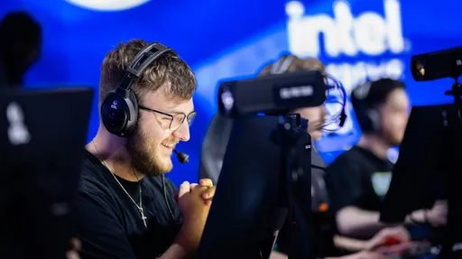 Про-игрока в CS2 smooya задержала охрана в ночном клубе Швеции