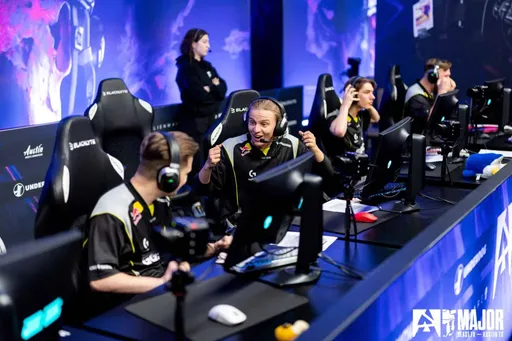 M80 выбила NaVi из BLAST Open London 2025