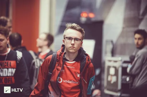 Ropz раскритиковал деятельность ESIC на про-сцене