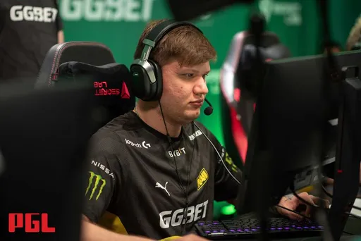 Александр s1mple Костылев