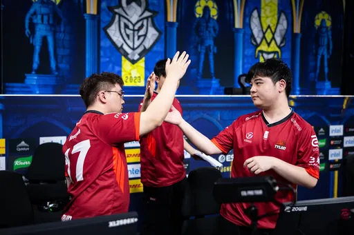 TYLOO победила Astralis и сыграет в четвертьфинале Esports World Cup 2025 по CS2