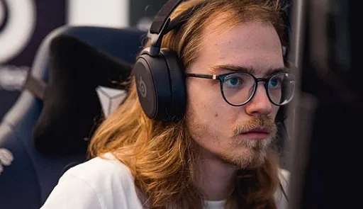 Misha назвал самые сломанные предметы в Dota 2
