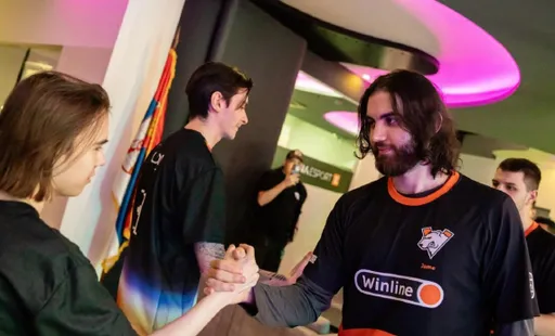 Virtus.pro сыграет против Falcons с s1mple на TWC 2024