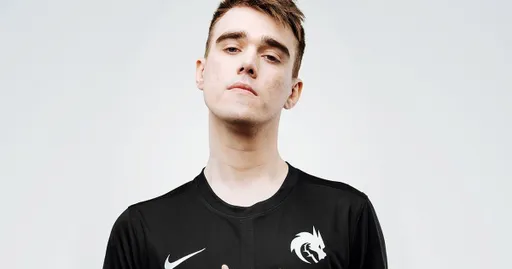 Team Spirit разгромила Virtus.pro и прошла на мейджор по Dota 2