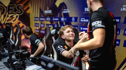 G2 сразится с FaZe в полуфинале плей-офф BLAST Premier: World Final 2022