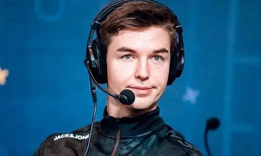 device укомплектовал состав 100 Thieves по CS2