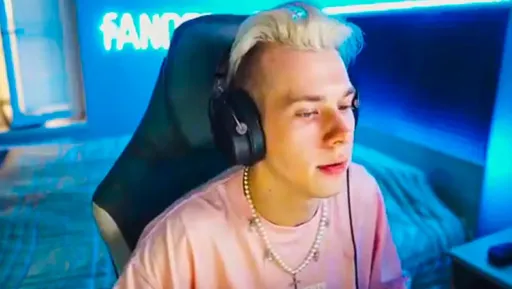 FANDER: логотип 100 Thieves похож на FaZe по цветам – будто rain и не уходил