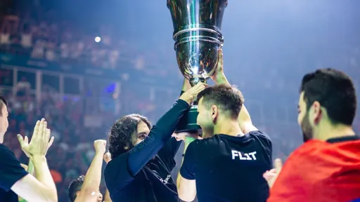 Valve добавила в CS:GO чемпионскую капсулу с автографами Outsiders