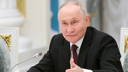 Путин поручил правительству и ФСБ обеспечить бесперебойный интернет для россиян