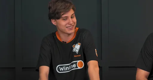 Virtus.pro выступит в закрытой квалификации на DreamLeague Season 25