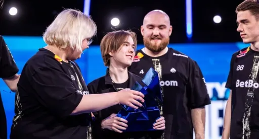 Team Vitality против Team Spirit – расписание финала IEM Katowice 2025