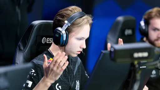 M0NESY сделал 39 фрагов на первой карте матча с Heroic на IEM Katowice 2024