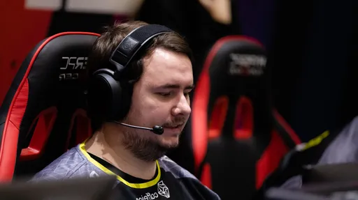 GuardiaN выставил на аукцион «AWP | Азимов» – с ней он играл в CS:GO восемь лет