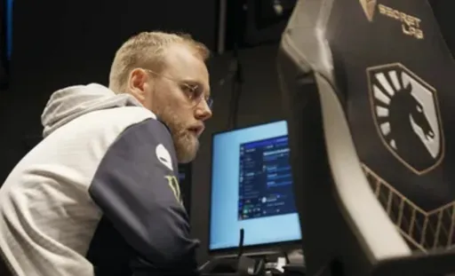 Техническое поражение и разгром – Liquid уступила Falcons на DreamLeague S25