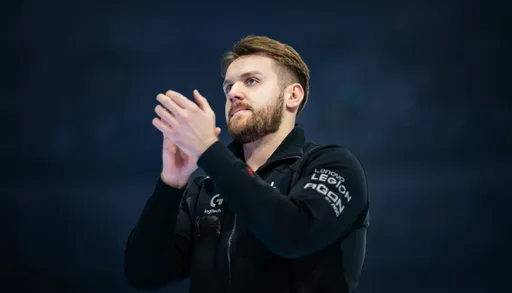Team Falcons разгромила NaVi на ESL Pro League Season 22