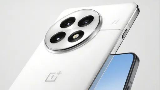 Смартфон OnePlus 13 стал доступен по самой низкой цене на рынке