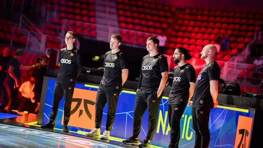 Fnatic выбила IHC Esports из ESL Pro League Season 17