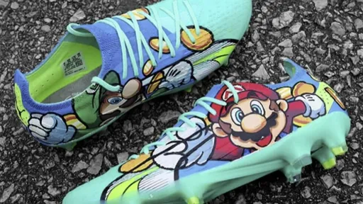 Нападающий сборной Албании выступил в бутсах с Super Mario на Евро 2024