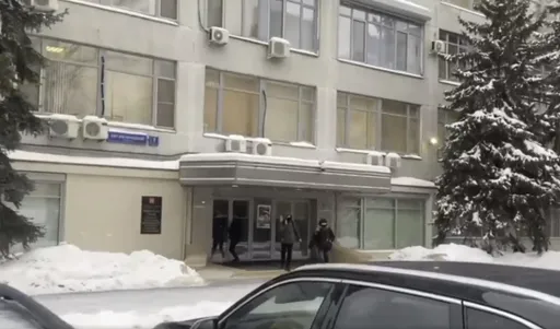 Активисты заблокировали московский офис РКН из-за замедления Telegram
