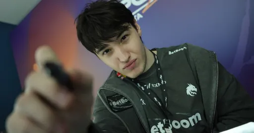 Collapse на EWC 2026: PARIVISION играют они хорошо, быстро. Miposhka не подготовился