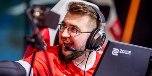 Torzsi: donk писал нам, что нужно стараться лучше, чем 1.1 рейтинга HLTV с AWP