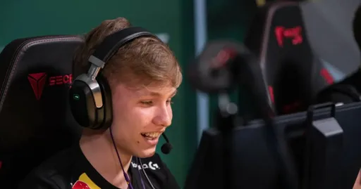 Team Vitality сразится с Team Falcons за выход в финал IEM Dallas 2025
