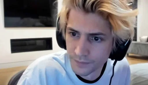 XQc: как киберспортивная дисциплина CS2 в 10-20 раз лучше LoL