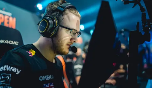 Smooya: собираю команду для участия в квалификациях на мейджор и турниры
